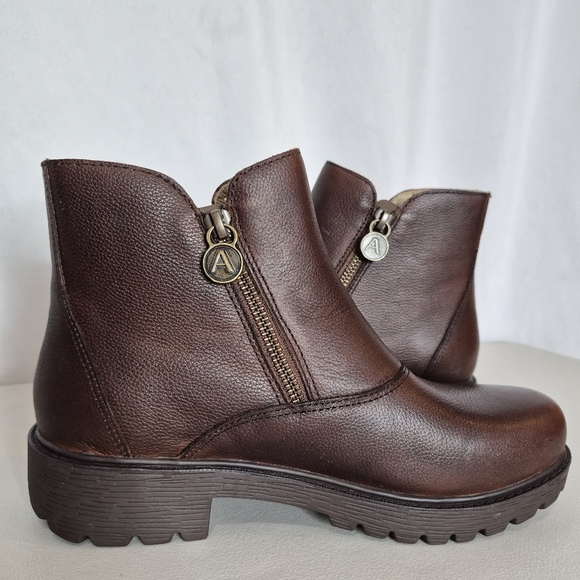 Alegria Women's Rorie Java Leather Ankle Bootie w/ Double Zipper - Size 9 / 39 - Picture 4 of 15